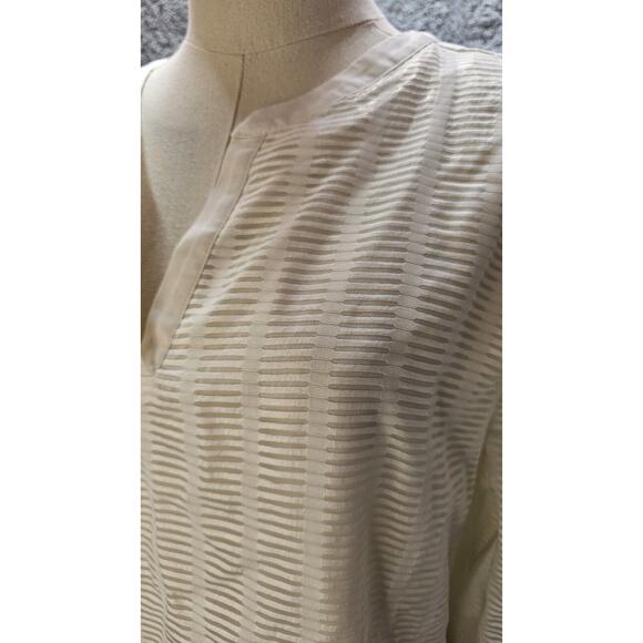 Chico's NWT Size 3 Shadow Textured Stripe Popover Top Blouse Ecru Ivory XL - Picture 2 of 4